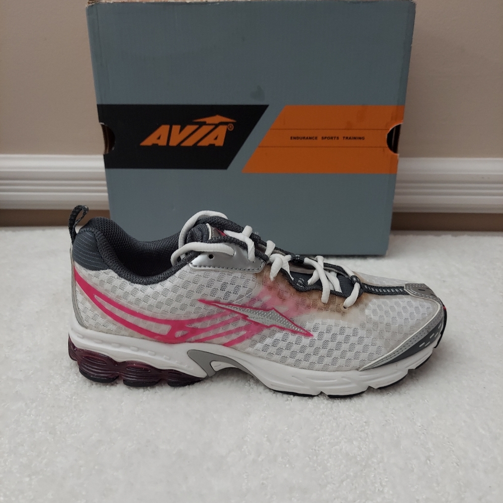 NIB. WOMEN'S AVIA RUNNING SGR 2. SIZE 6. Medium width - Picture 10 of 16